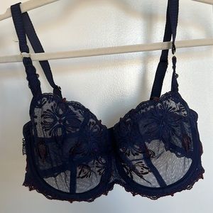 32D Chantelle bra